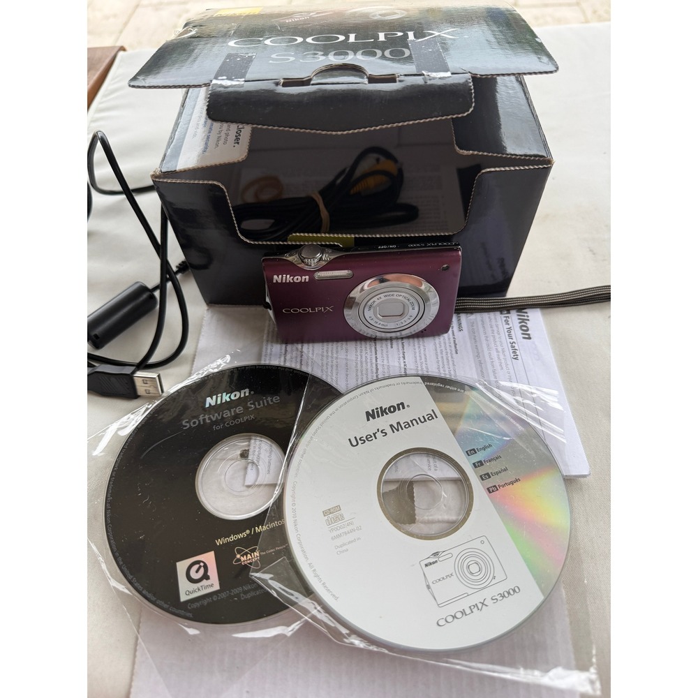 Nikon Coolpix S3000 Digital Camera Plum FOR PARTS  12MP 4x Optical Zoom Boxed